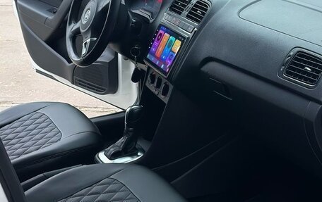 Volkswagen Polo VI (EU Market), 2012 год, 800 000 рублей, 11 фотография