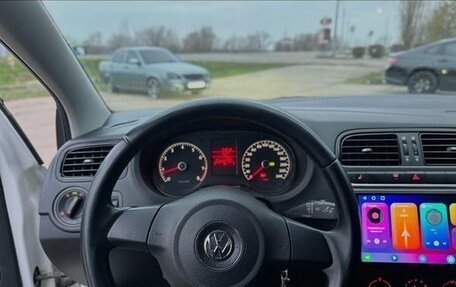 Volkswagen Polo VI (EU Market), 2012 год, 800 000 рублей, 20 фотография