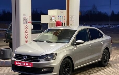 Volkswagen Polo VI (EU Market), 2020 год, 1 300 000 рублей, 38 фотография
