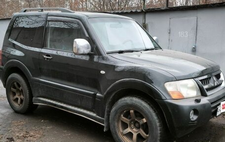 Mitsubishi Pajero III рестайлинг, 2004 год, 1 000 000 рублей, 2 фотография