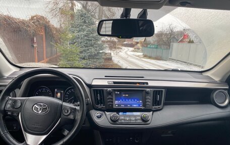 Toyota RAV4, 2018 год, 2 500 000 рублей, 2 фотография