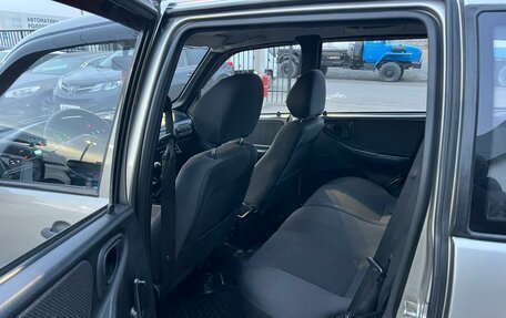 Chevrolet Niva I рестайлинг, 2010 год, 629 000 рублей, 17 фотография