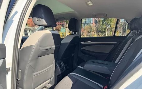 Volkswagen Golf VIII, 2021 год, 1 510 000 рублей, 14 фотография