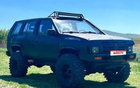 Nissan Terrano II рестайлинг, 1990 год, 850 000 рублей, 1 фотография