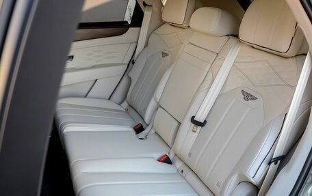 Bentley Bentayga I, 2025 год, 34 790 000 рублей, 18 фотография