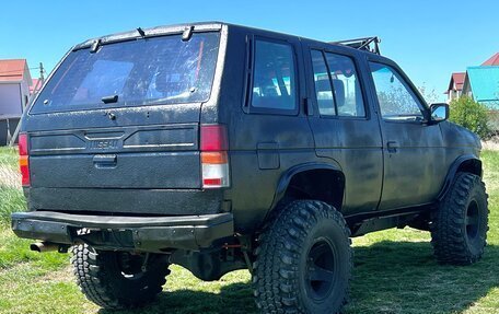 Nissan Terrano II рестайлинг, 1990 год, 850 000 рублей, 4 фотография