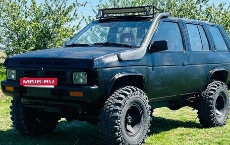 Nissan Terrano II рестайлинг, 1990 год, 850 000 рублей, 2 фотография