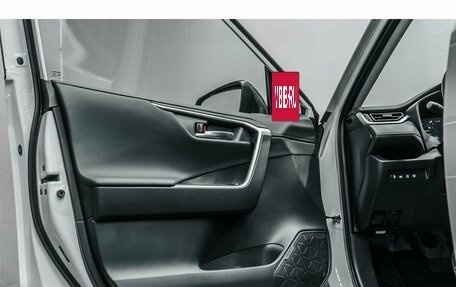 Toyota RAV4, 2025 год, 4 100 000 рублей, 21 фотография