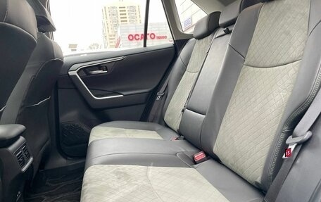 Toyota RAV4, 2025 год, 3 990 000 рублей, 20 фотография