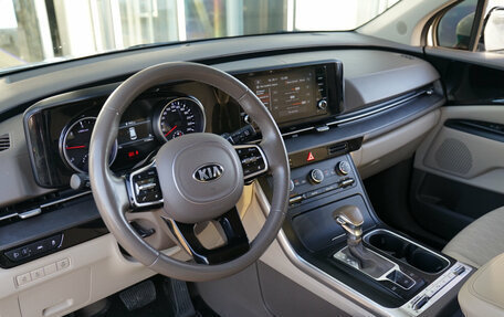 KIA Carnival, 2021 год, 3 940 000 рублей, 13 фотография