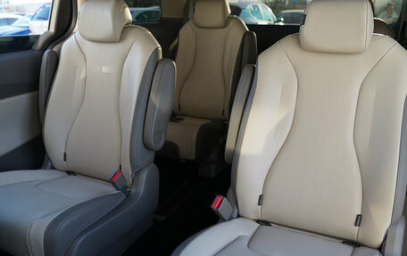 KIA Carnival, 2021 год, 3 940 000 рублей, 19 фотография