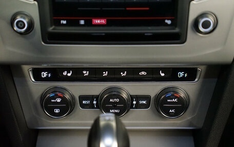 Volkswagen Passat B8 рестайлинг, 2016 год, 1 897 000 рублей, 19 фотография