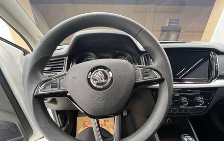 Skoda Kamiq I, 2022 год, 1 705 000 рублей, 13 фотография