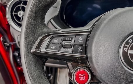 Alfa Romeo Stelvio, 2025 год, 13 200 000 рублей, 19 фотография