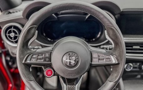 Alfa Romeo Stelvio, 2025 год, 13 200 000 рублей, 20 фотография