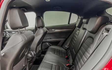 Alfa Romeo Stelvio, 2025 год, 13 200 000 рублей, 15 фотография