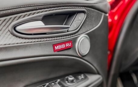 Alfa Romeo Stelvio, 2025 год, 13 200 000 рублей, 17 фотография