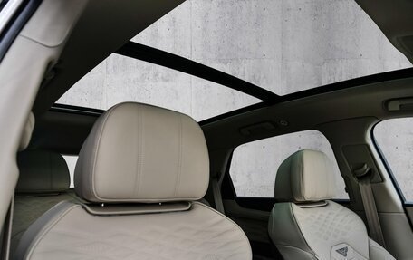 Bentley Bentayga I, 2025 год, 36 500 000 рублей, 18 фотография