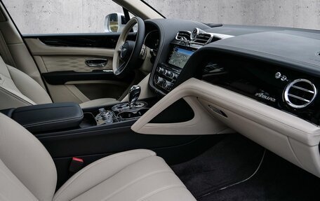 Bentley Bentayga I, 2025 год, 36 500 000 рублей, 17 фотография