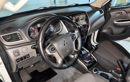 Mitsubishi L200 IV рестайлинг, 2018 год, 2 600 000 рублей, 7 фотография