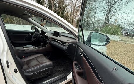Lexus RX IV рестайлинг, 2018 год, 3 698 000 рублей, 6 фотография