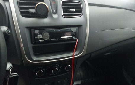 Renault Sandero II рестайлинг, 2021 год, 1 250 000 рублей, 18 фотография