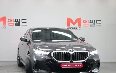 BMW 5 серия, 2024 год, 8 030 000 рублей, 2 фотография