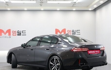 BMW 5 серия, 2024 год, 8 030 000 рублей, 3 фотография