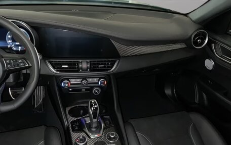 Alfa Romeo Giulia II, 2025 год, 15 700 000 рублей, 8 фотография