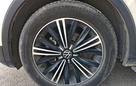 Volkswagen Tiguan II, 2021 год, 1 510 000 рублей, 13 фотография