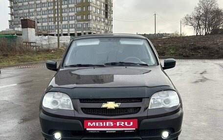 Chevrolet Niva I рестайлинг, 2013 год, 650 000 рублей, 3 фотография