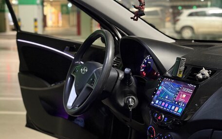 Hyundai Solaris II рестайлинг, 2014 год, 850 000 рублей, 3 фотография