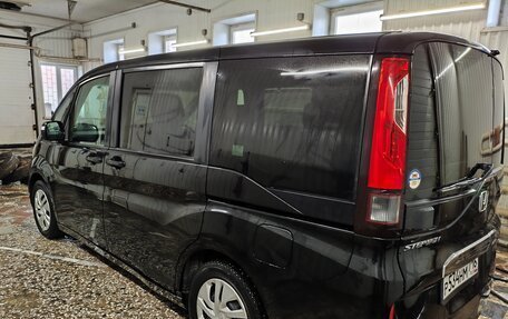 Honda Stepwgn IV, 2016 год, 1 770 000 рублей, 3 фотография