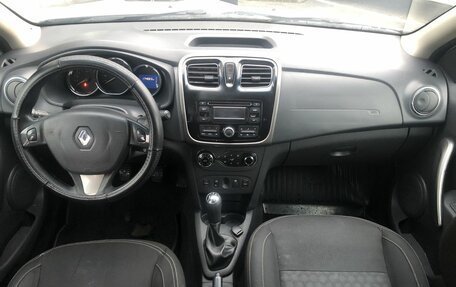 Renault Logan II, 2016 год, 669 000 рублей, 10 фотография