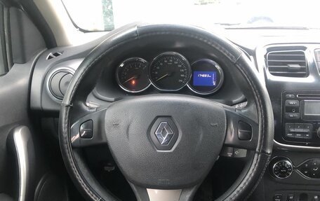 Renault Logan II, 2016 год, 669 000 рублей, 12 фотография