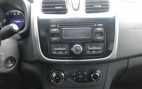 Renault Logan II, 2016 год, 669 000 рублей, 14 фотография