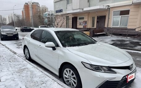 Toyota Camry, 2021 год, 3 330 000 рублей, 1 фотография