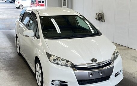 Toyota Wish II, 2012 год, 1 393 000 рублей, 1 фотография