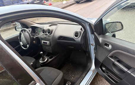 Ford Fiesta, 2006 год, 300 000 рублей, 10 фотография