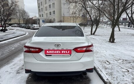 Toyota Camry, 2021 год, 3 330 000 рублей, 4 фотография