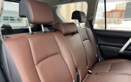 Toyota Land Cruiser Prado 150 рестайлинг 2, 2016 год, 4 950 000 рублей, 22 фотография