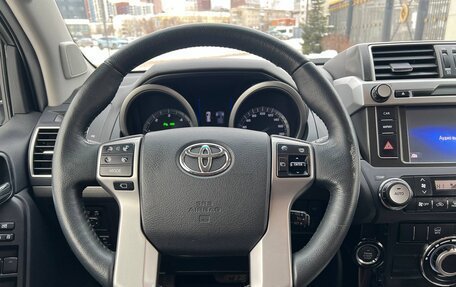 Toyota Land Cruiser Prado 150 рестайлинг 2, 2016 год, 4 950 000 рублей, 26 фотография