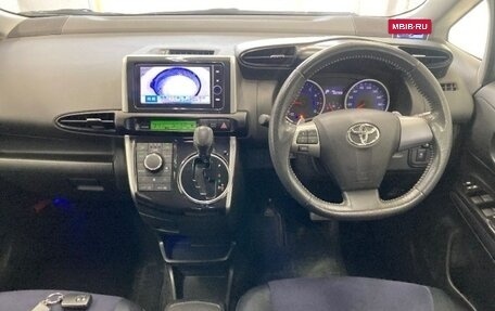 Toyota Wish II, 2012 год, 1 393 000 рублей, 6 фотография