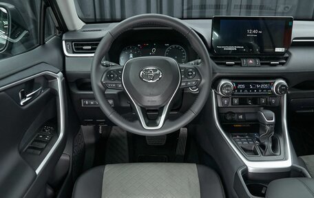 Toyota RAV4, 2025 год, 4 299 000 рублей, 9 фотография