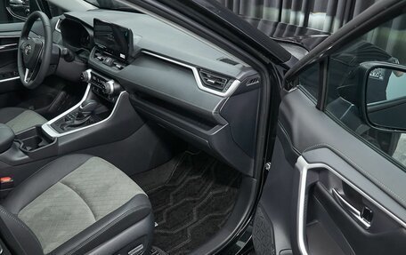 Toyota RAV4, 2025 год, 4 299 000 рублей, 17 фотография