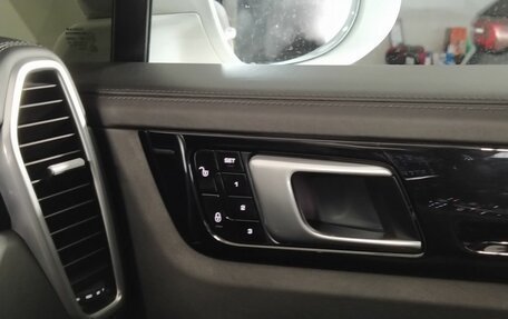 Porsche Cayenne III, 2018 год, 5 499 000 рублей, 13 фотография