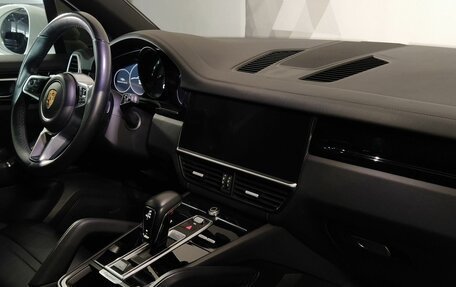 Porsche Cayenne III, 2018 год, 5 499 000 рублей, 24 фотография