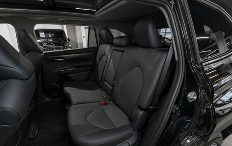 Toyota Highlander, 2025 год, 5 800 000 рублей, 14 фотография