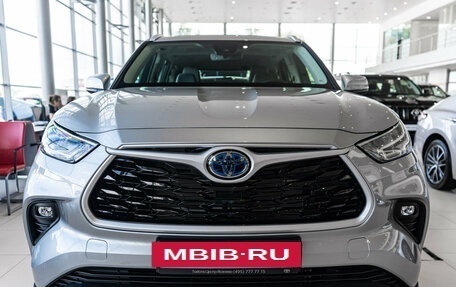 Toyota Highlander, 2025 год, 6 190 000 рублей, 2 фотография
