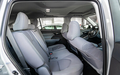 Toyota Highlander, 2025 год, 6 190 000 рублей, 12 фотография